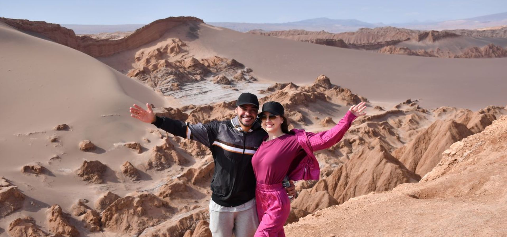 Turistas en valle de la luna
